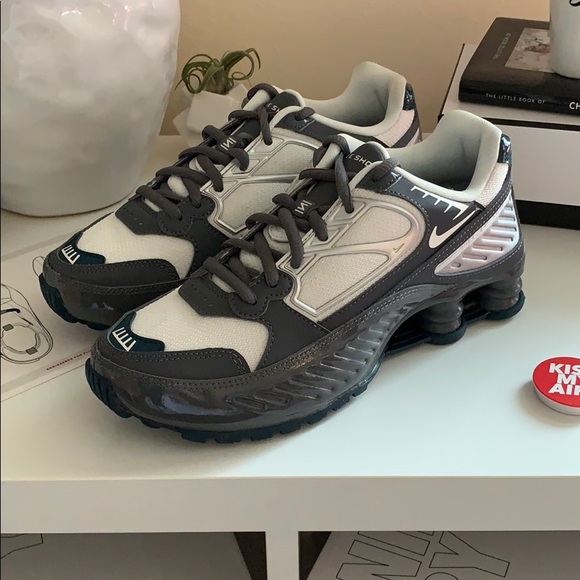 NEW Nike Shox enigma Grey sneakers shoes - Picture 2 of 9